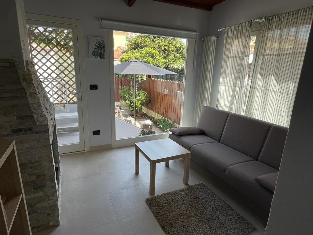 Azzurra House Apartment Marina Di Pisa Exterior photo